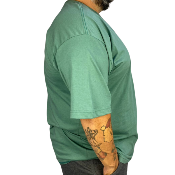 Camiseta Básica Gola Redonda  Nobre 30/1 Penteada Felipe - Imagem 17
